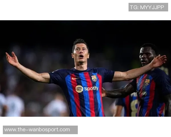 巴萨寻求莱万接班人阿尔瓦雷斯成为最热门人选